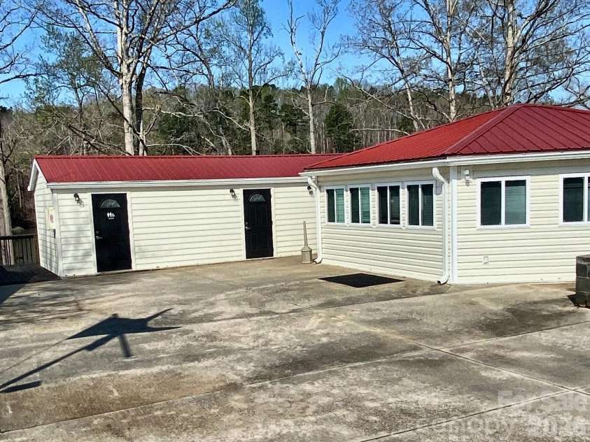 118 Eagle Drive, New London, NC 28127.  MLS# CAR4359986, YatesRealty ID 14799. 