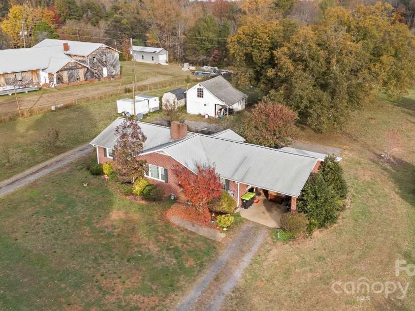 109 Forest Hill Road, Lexington, NC 27295.  MLS# CAR4197539, YatesRealty ID 148. 
