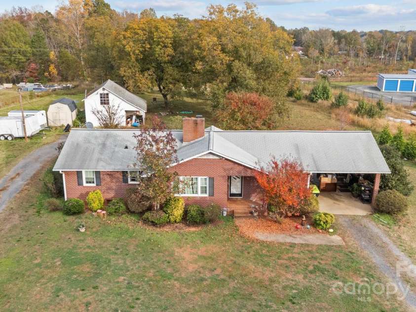 109 Forest Hill Road, Lexington, NC 27295.  MLS# CAR4197539, YatesRealty ID 148. 
