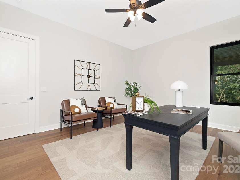 518 Ideal Way, Charlotte, NC 28203.  MLS# CAR4159881, YatesRealty ID 148. 