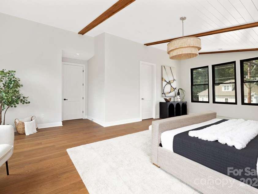 518 Ideal Way, Charlotte, NC 28203.  MLS# CAR4159881, YatesRealty ID 148. 