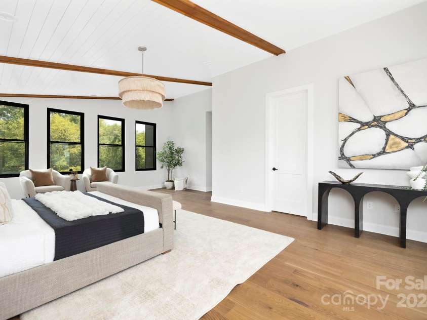 518 Ideal Way, Charlotte, NC 28203.  MLS# CAR4159881, YatesRealty ID 148. 