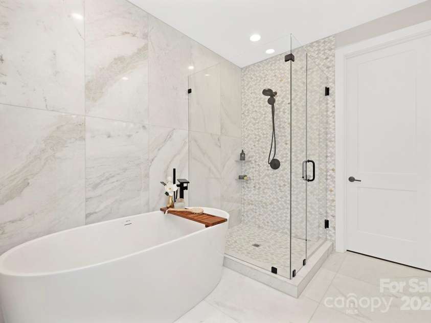 518 Ideal Way, Charlotte, NC 28203.  MLS# CAR4159881, YatesRealty ID 148. 