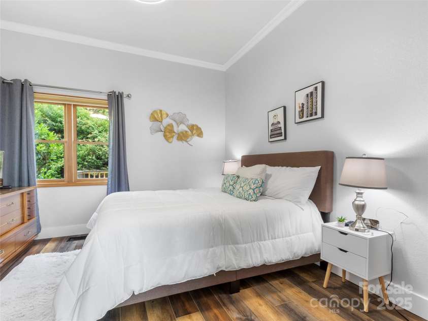 66 Club Villa Court, Burnsville, NC 28714.  MLS# CAR4226416, YatesRealty ID 1480. 