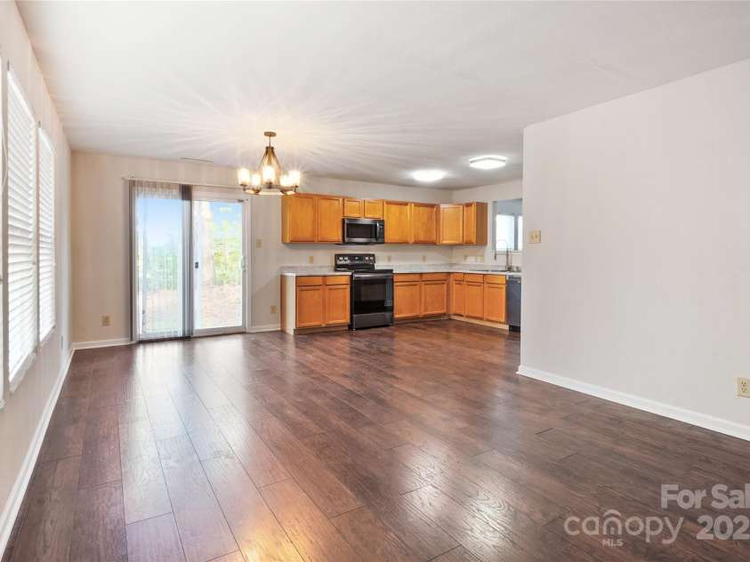 2010 Durand Road, Fort Mill, SC 29715.  MLS# CAR4217620, YatesRealty ID 14800. 