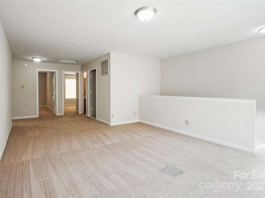 2010 Durand Road, Fort Mill, SC 29715.  MLS# CAR4217620, YatesRealty ID 14800. 