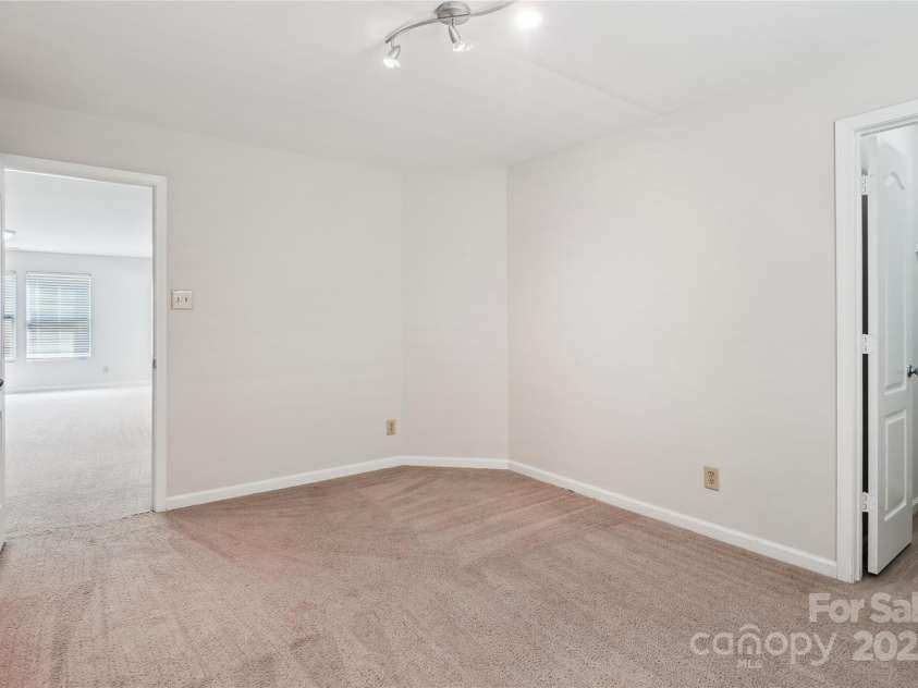 2010 Durand Road, Fort Mill, SC 29715.  MLS# CAR4217620, YatesRealty ID 14800. 