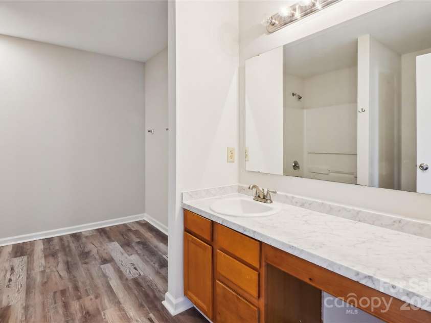 2010 Durand Road, Fort Mill, SC 29715.  MLS# CAR4217620, YatesRealty ID 14800. 