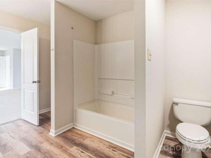 2010 Durand Road, Fort Mill, SC 29715.  MLS# CAR4217620, YatesRealty ID 14800. 