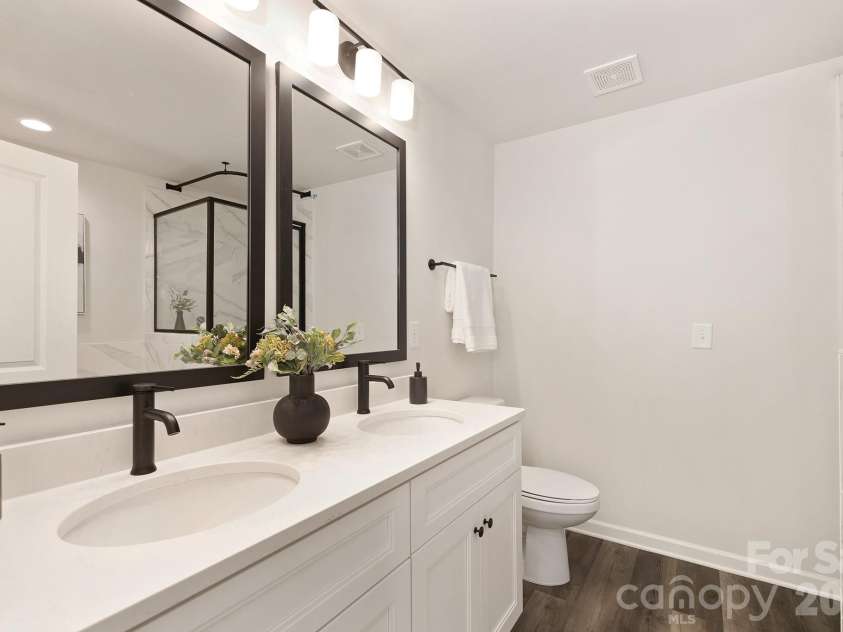 3009 Sloan Drive, Charlotte, NC 28208.  MLS# CAR4366872, YatesRealty ID 14800. Representation