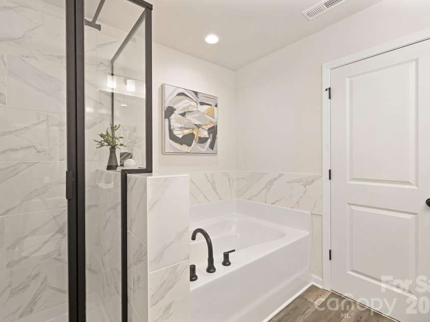 3009 Sloan Drive, Charlotte, NC 28208.  MLS# CAR4366872, YatesRealty ID 14800. Representation