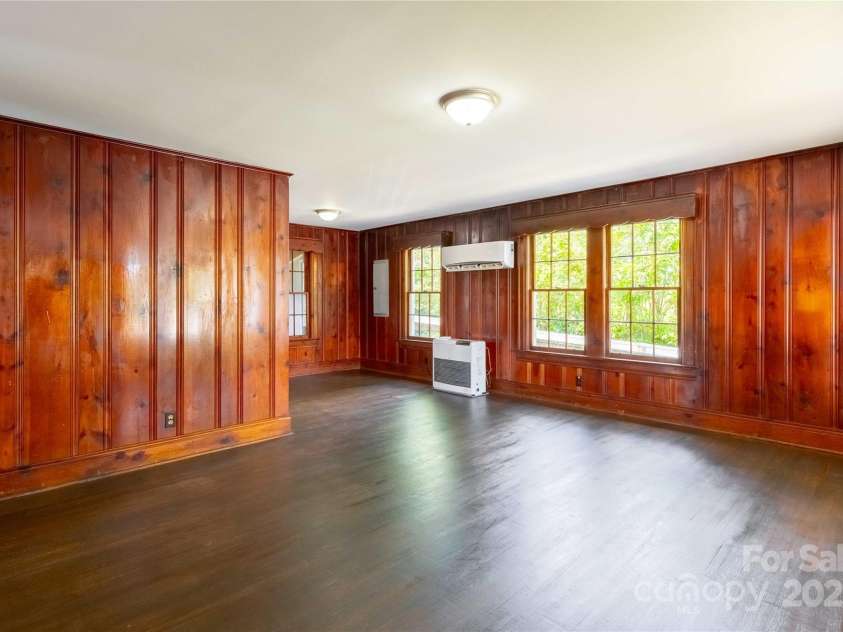 103 Madison Street, Marion, NC 28752.  MLS# CAR4258355, YatesRealty ID 14801. 