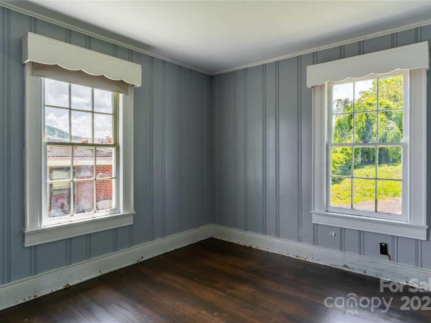 103 Madison Street, Marion, NC 28752.  MLS# CAR4258355, YatesRealty ID 14801. 