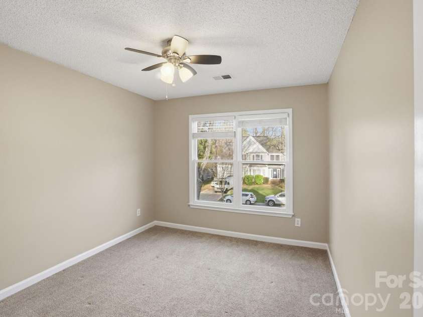 4915 Benthaven Lane, Charlotte, NC 28269.  MLS# CAR4357393, YatesRealty ID 14802. 