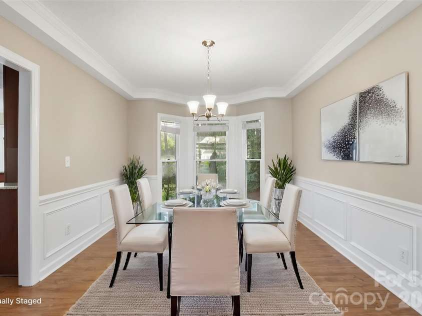 4915 Benthaven Lane, Charlotte, NC 28269.  MLS# CAR4357393, YatesRealty ID 14802. Virtually Staged