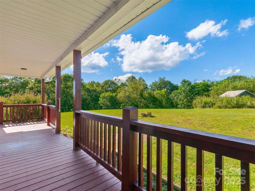 715 Windswept Ridge Road, Canton, NC 28716.  MLS# CAR4279065, YatesRealty ID 14802. 