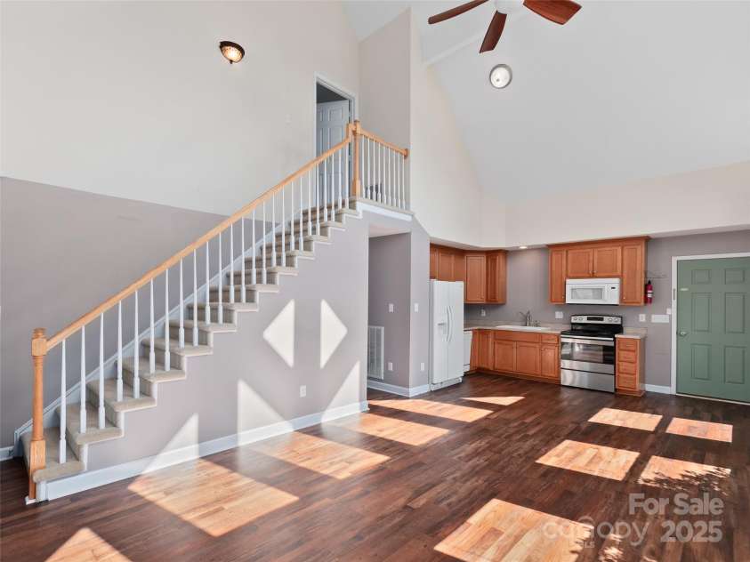 715 Windswept Ridge Road, Canton, NC 28716.  MLS# CAR4279065, YatesRealty ID 14802. 