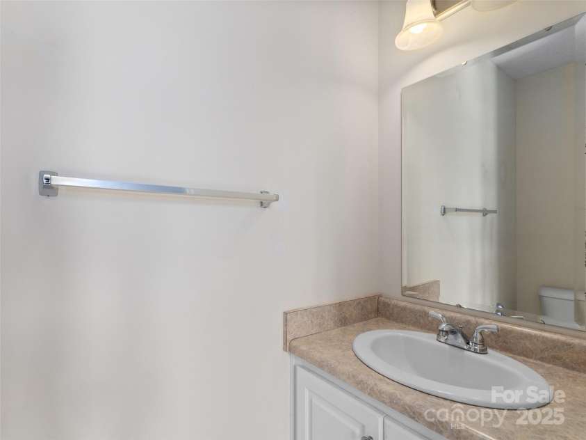 715 Windswept Ridge Road, Canton, NC 28716.  MLS# CAR4279065, YatesRealty ID 14802. 