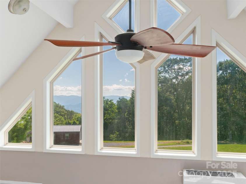 715 Windswept Ridge Road, Canton, NC 28716.  MLS# CAR4279065, YatesRealty ID 14802. 