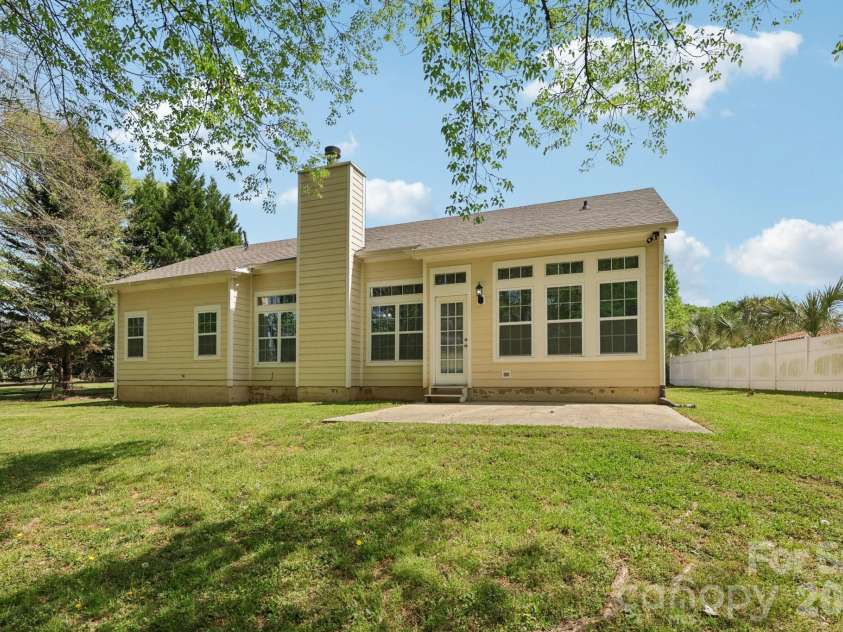 14404 Timber Falls Court, Charlotte, NC 28273.  MLS# CAR4365140, YatesRealty ID 14803. 