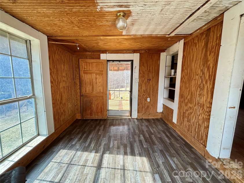 3476 Possum Trot Road, Burnsville, NC 28714.  MLS# CAR4342624, YatesRealty ID 14804. 