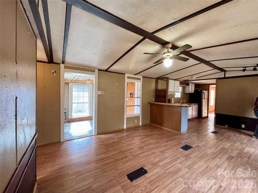3476 Possum Trot Road, Burnsville, NC 28714.  MLS# CAR4342624, YatesRealty ID 14804. 