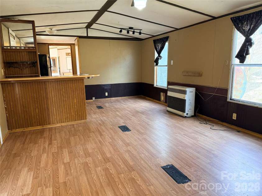 3476 Possum Trot Road, Burnsville, NC 28714.  MLS# CAR4342624, YatesRealty ID 14804. 