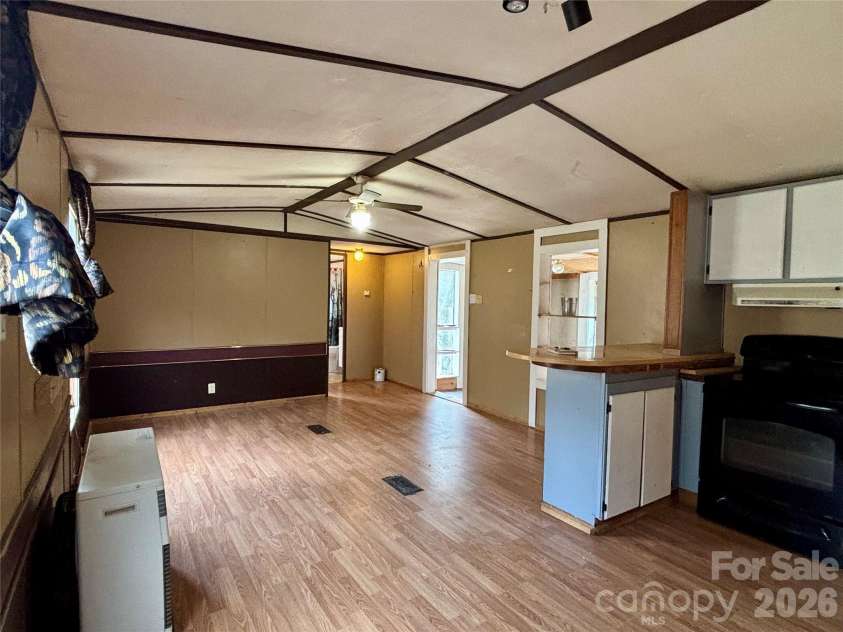 3476 Possum Trot Road, Burnsville, NC 28714.  MLS# CAR4342624, YatesRealty ID 14804. 