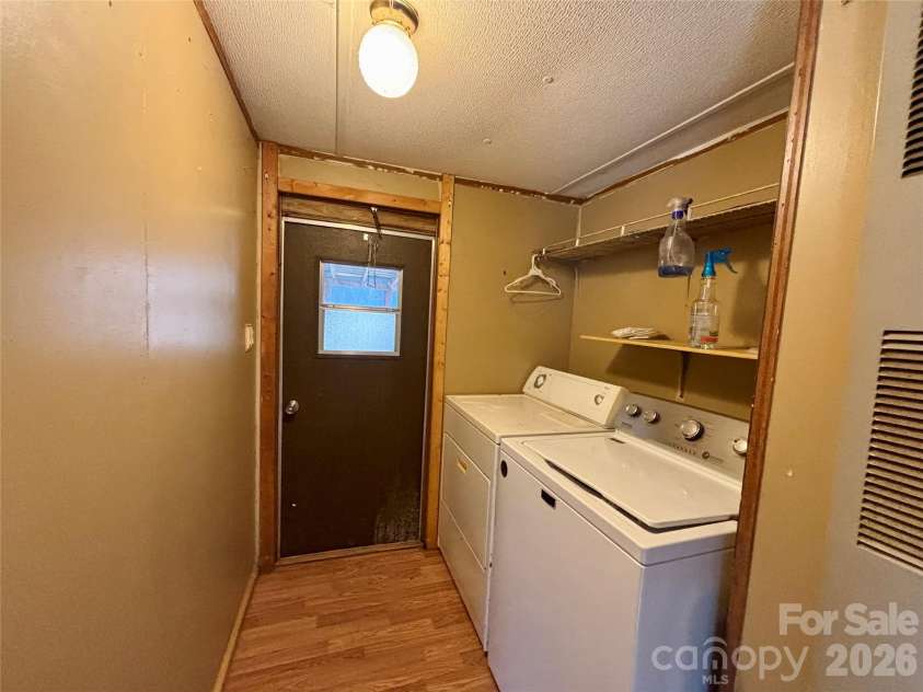 3476 Possum Trot Road, Burnsville, NC 28714.  MLS# CAR4342624, YatesRealty ID 14804. 