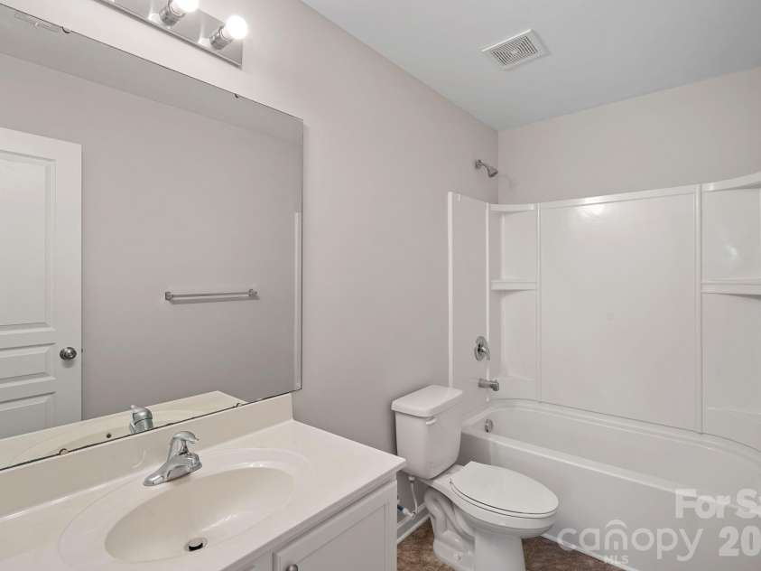 14227 Drake Watch Lane, Charlotte, NC 28262.  MLS# CAR4344722, YatesRealty ID 14805. Full bath