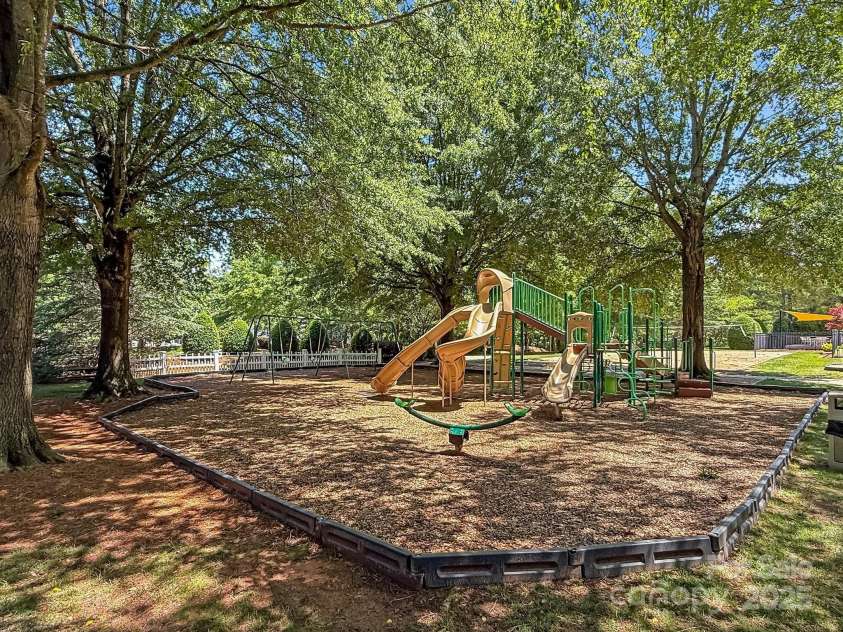 15831 Breton Brook Street, Huntersville, NC 28078.  MLS# CAR4255832, YatesRealty ID 14805. 