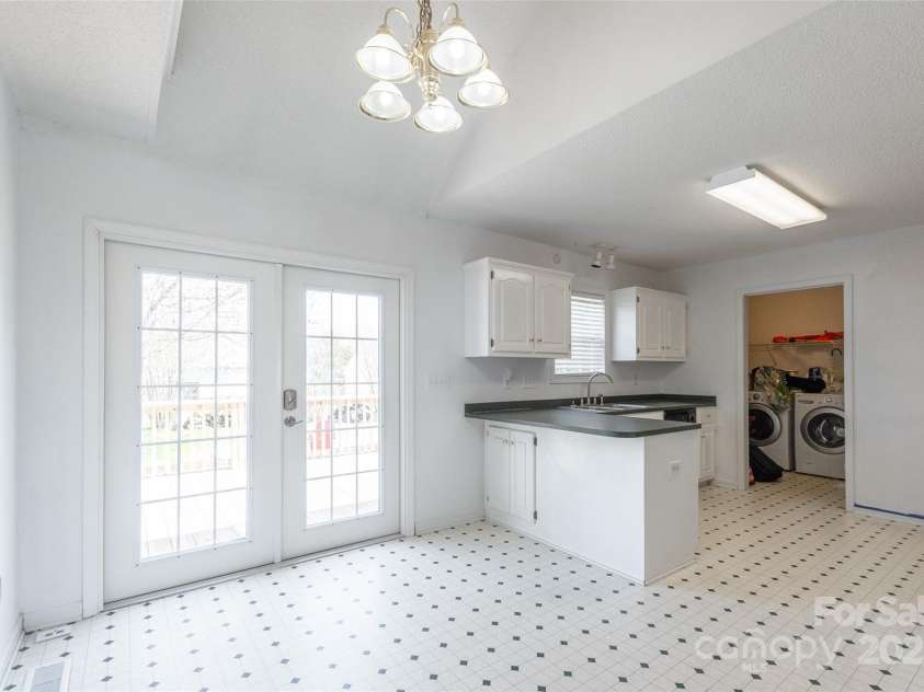 1805 Lawton Drive, Rock Hill, SC 29730.  MLS# CAR4243048, YatesRealty ID 14806. Opens to large deck