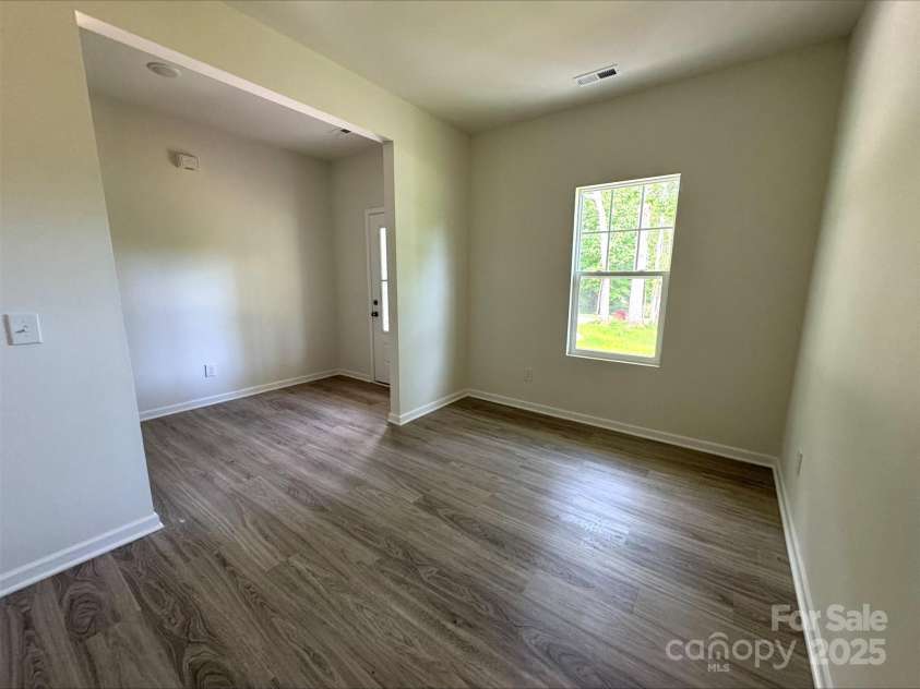 164 Wildwood Loop, Statesville, NC 28677.  MLS# CAR4203162, YatesRealty ID 14808. Flex/Office room on Main