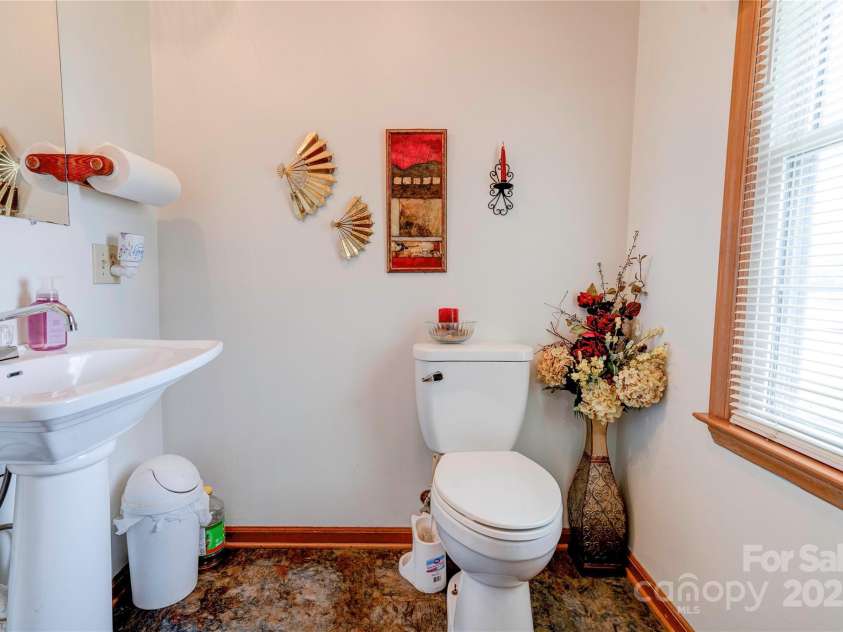 4009 Polkville Road, Shelby, NC 28150.  MLS# CAR4229032, YatesRealty ID 1481. Half Bath