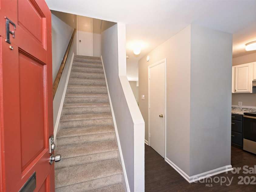 951 Hollywood Street, Charlotte, NC 28211.  MLS# CAR4312884, YatesRealty ID 1481. 