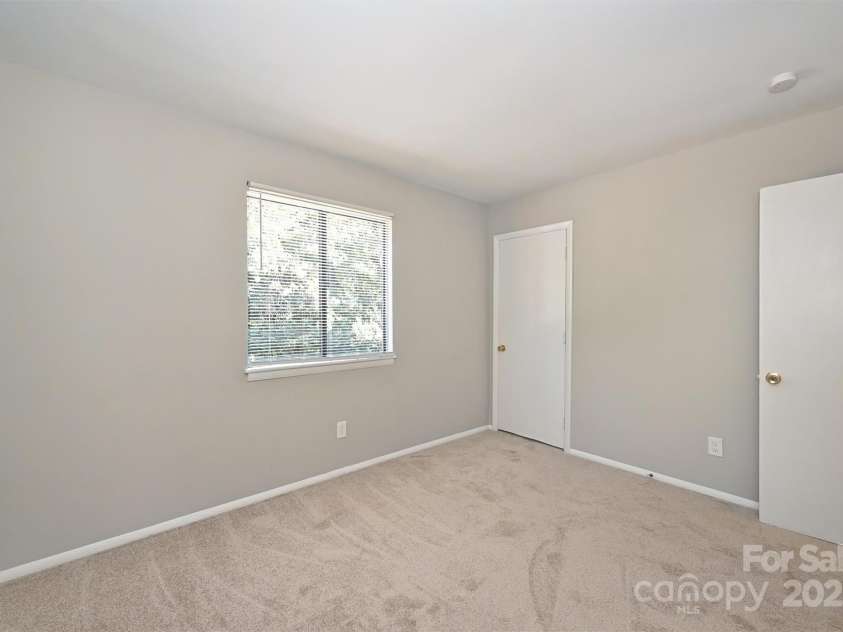 951 Hollywood Street, Charlotte, NC 28211.  MLS# CAR4312884, YatesRealty ID 1481. 