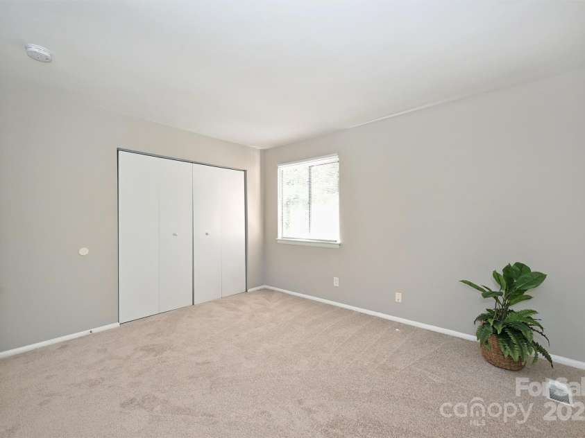 951 Hollywood Street, Charlotte, NC 28211.  MLS# CAR4312884, YatesRealty ID 1481. 