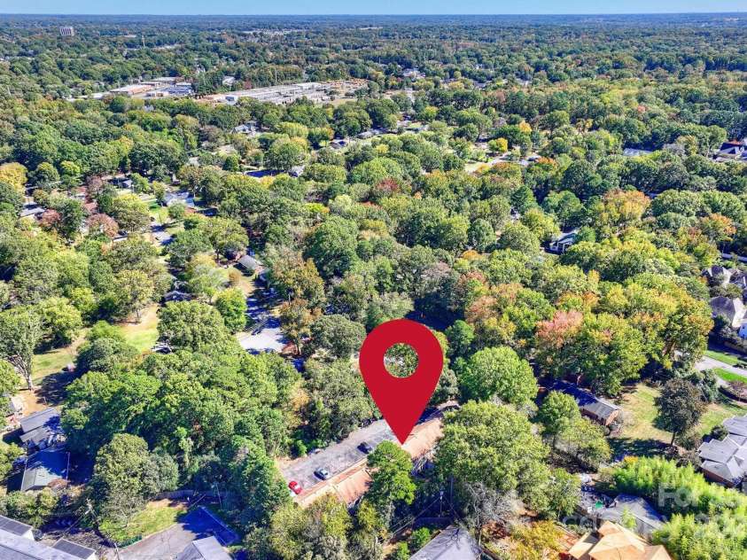 951 Hollywood Street, Charlotte, NC 28211.  MLS# CAR4312884, YatesRealty ID 1481. 