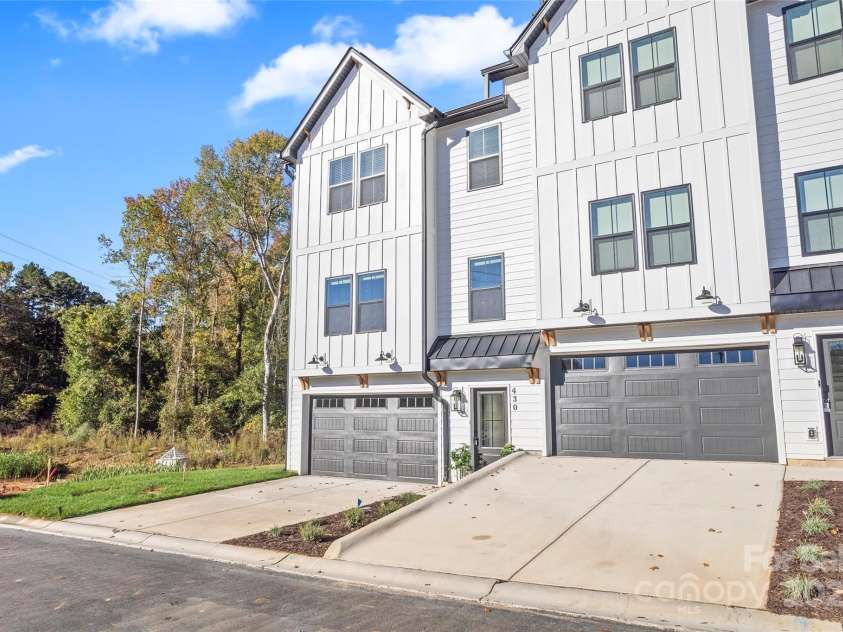 430 Bogue Drive, Fort Mill, SC 29708.  MLS# CAR4310642, YatesRealty ID 14811. 