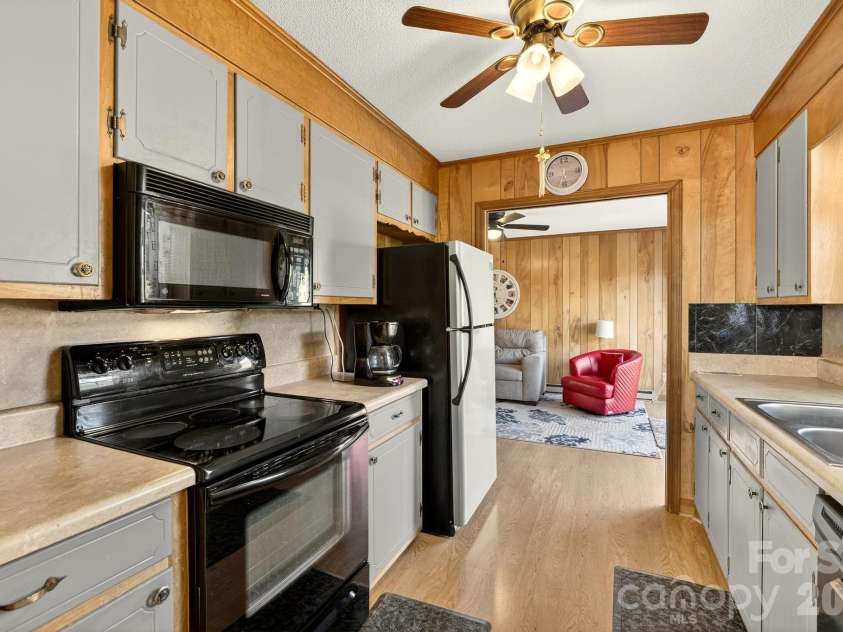 708 Wilmore Street, Lenoir, NC 28645.  MLS# CAR4360264, YatesRealty ID 14812. Kitchen
