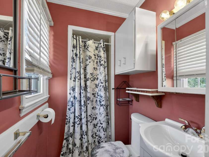 708 Wilmore Street, Lenoir, NC 28645.  MLS# CAR4360264, YatesRealty ID 14812. Primary bathroom