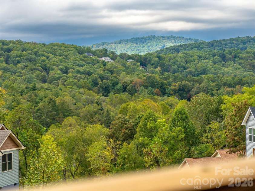 139 Clay Street, Fairview, NC 28730.  MLS# CAR4308296, YatesRealty ID 14813. 
