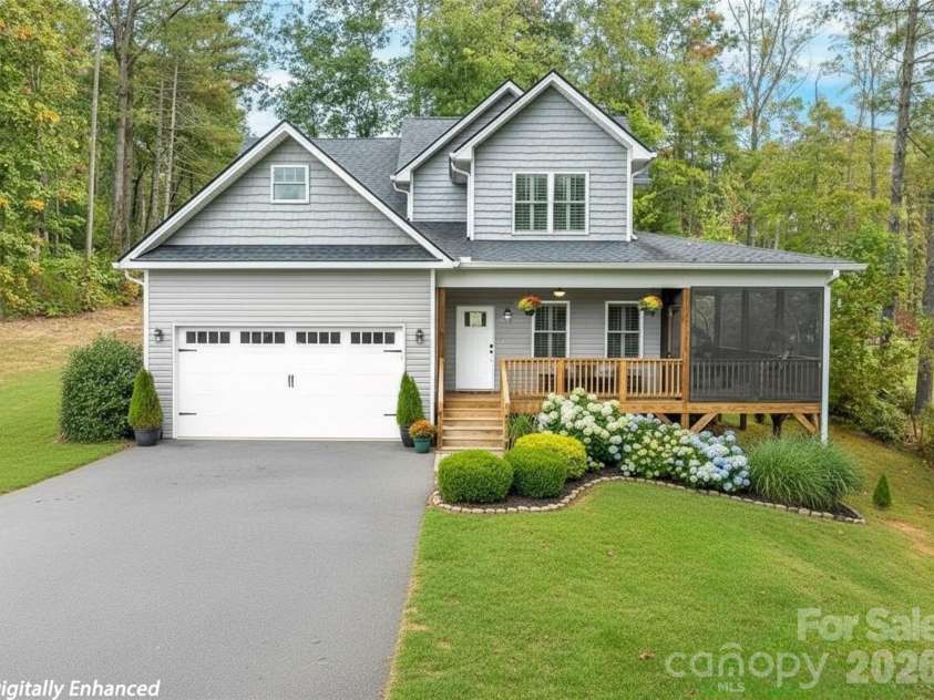 139 Clay Street, Fairview, NC 28730.  MLS# CAR4308296, YatesRealty ID 14813. 