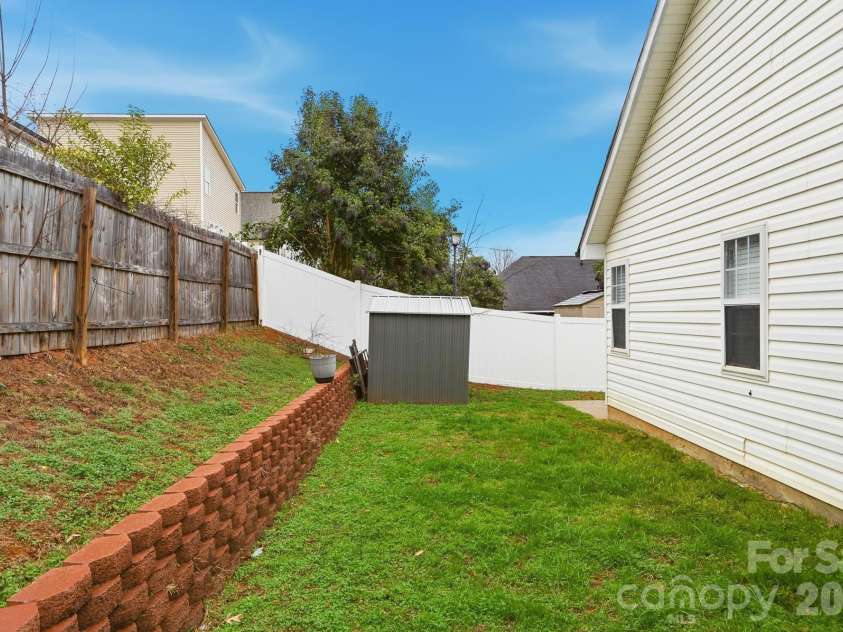 1513 Dendy Lane, Pineville, NC 28134.  MLS# CAR4337003, YatesRealty ID 14814. 