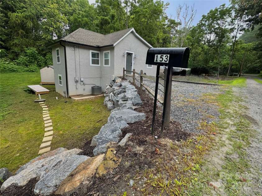 153 Arrowood Corner Road, Mars Hill, NC 28754.  MLS# CAR4283889, YatesRealty ID 14815. 