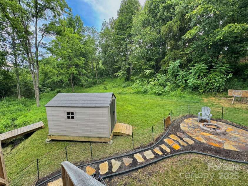 153 Arrowood Corner Road, Mars Hill, NC 28754.  MLS# CAR4283889, YatesRealty ID 14815. 