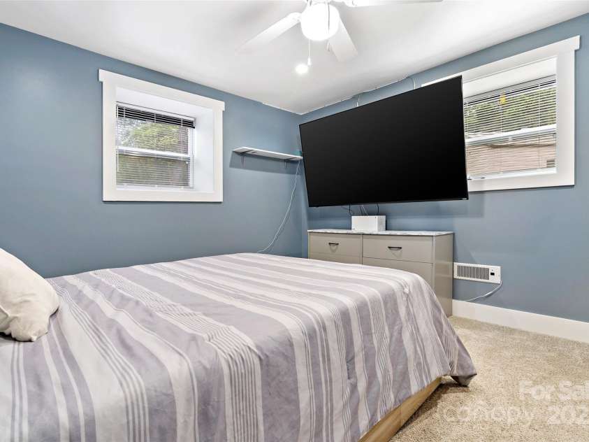 153 Arrowood Corner Road, Mars Hill, NC 28754.  MLS# CAR4283889, YatesRealty ID 14815. 