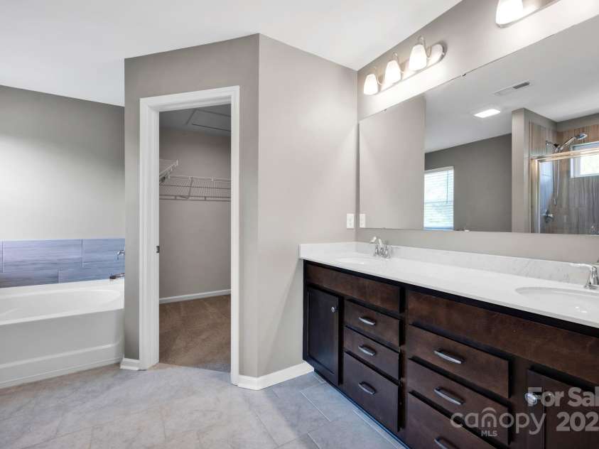 13408 Portside Lane, Lancaster, SC 29720.  MLS# CAR4249986, YatesRealty ID 14816. Primary Bathroom