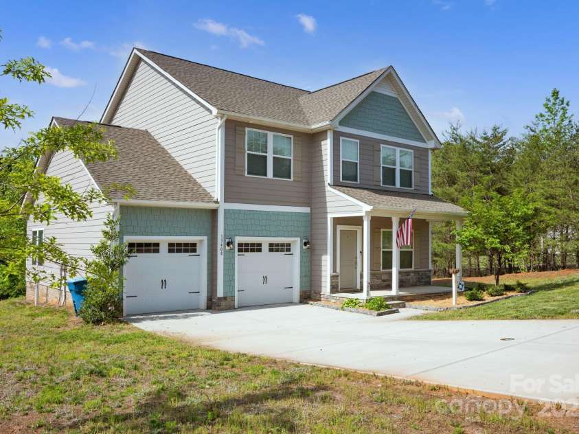 13408 Portside Lane, Lancaster, SC 29720.  MLS# CAR4249986, YatesRealty ID 14816. Welcome to 13408 Portside Lane!