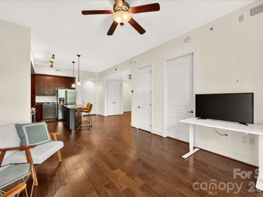 4625 Piedmont Row Drive, Charlotte, NC 28210.  MLS# CAR4400741, YatesRealty ID 14816. 